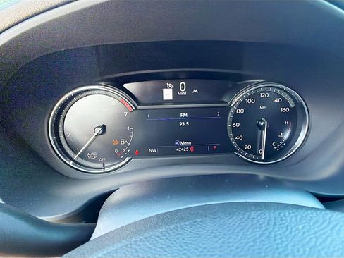 Used 2021 Cadillac XT4 Premium Luxury w/ Driver Awareness Package image 37