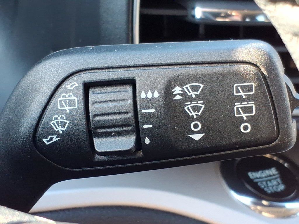 Used 2023 Ford Explorer XLT w/ Equipment Group 202A AWD/4WD image 28
