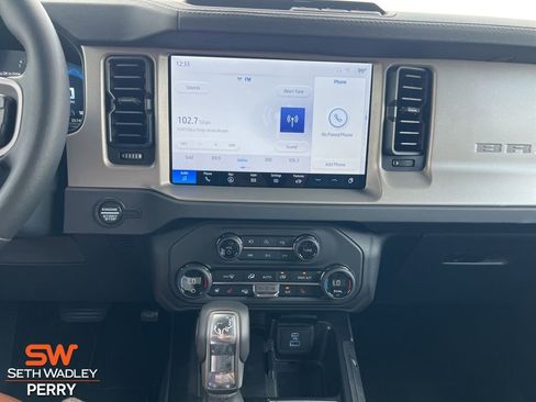 New 2025 Ford Bronco Outer Banks image 12