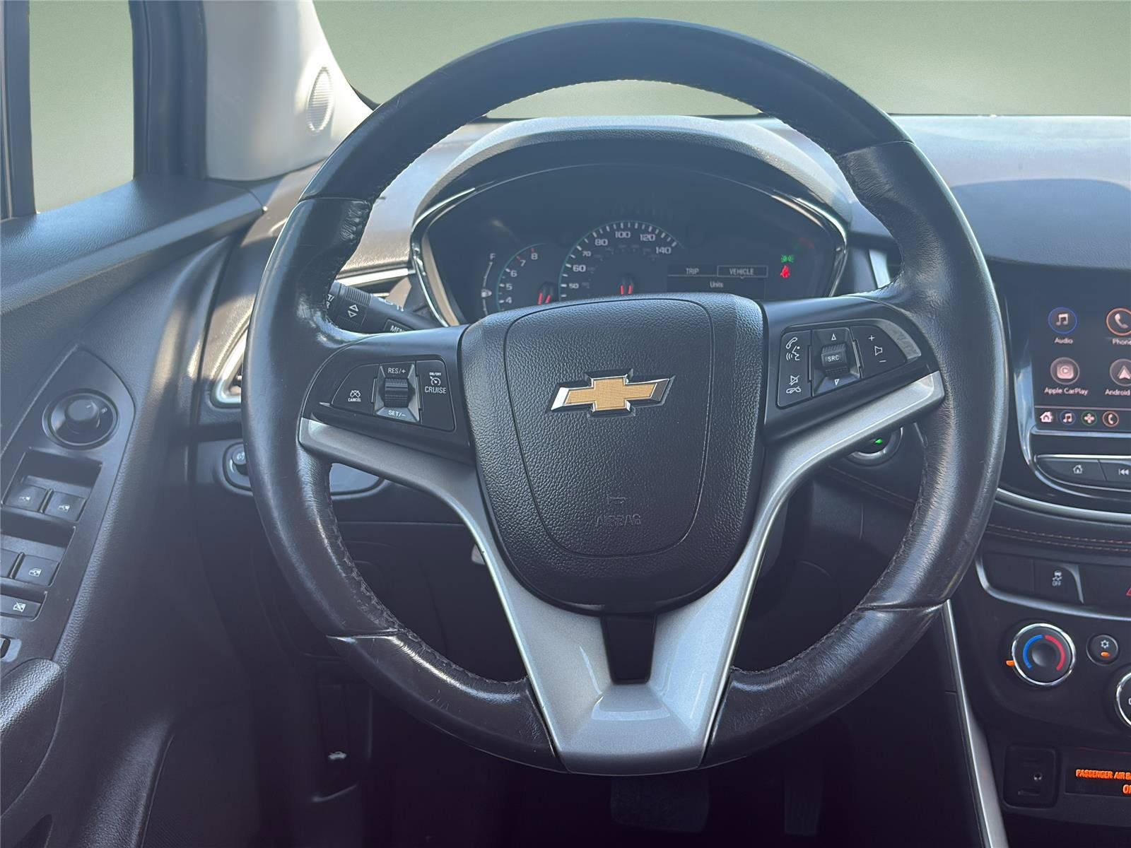Used 2022 Chevrolet Trax LT w/ Redline Edition AWD/4WD image 11