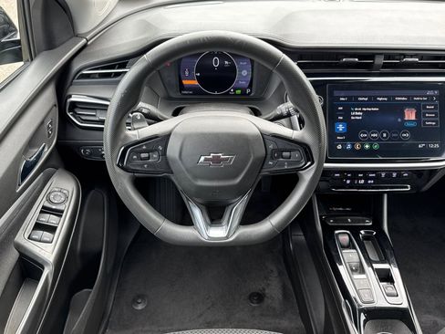 Used 2022 Chevrolet Bolt EUV LT image 16