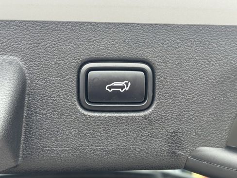 Certified 2025 Kia Sportage SX image 9