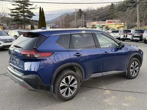 Used 2021 Nissan Rogue SV w/ Premium Package image 5