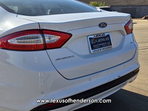 Used 2014 Ford Fusion SE FWD image 5