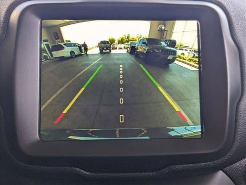 Used 2022 Jeep Renegade Trailhawk AWD/4WD image 14