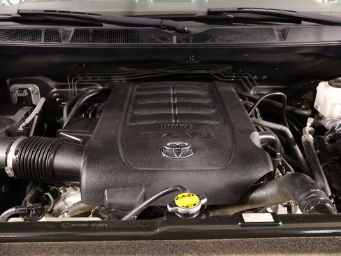 Used 2016 Toyota Tundra SR5 w/ SR5 Upgrade Package AWD/4WD image 19