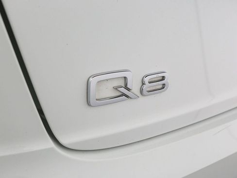 Used 2023 Audi Q8 Premium w/ Convenience Package AWD/4WD image 10
