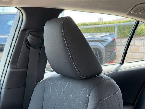 Used 2025 Toyota Corolla LE image 14