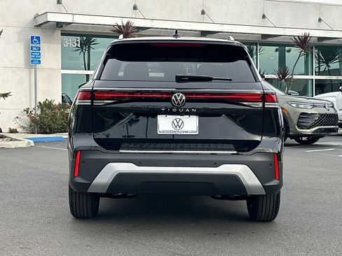 New 2026 Volkswagen Tiguan S image 6