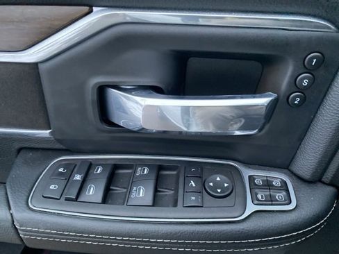 Used 2024 RAM 2500 Laramie image 28