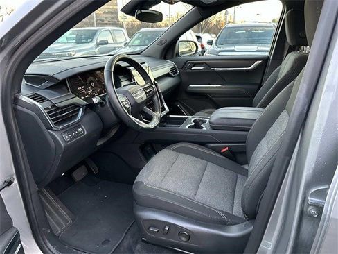 Used 2025 GMC Acadia Elevation image 21