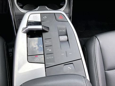 Used 2025 BMW X1 xDrive28i image 32