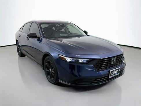 Certified 2025 Honda Accord SE image 1