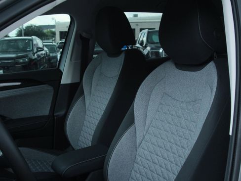 Certified 2025 Volkswagen Tiguan S image 13