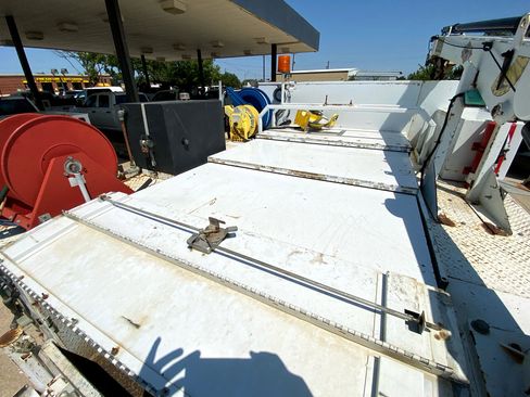 Used 2011 Ford F550 2WD Regular Cab Super Duty w/ Payload Upgrade Pkg image 19