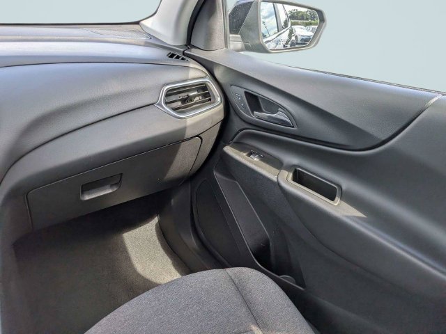 Used 2024 Chevrolet Equinox LT FWD image 16