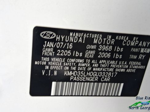 Used 2016 Hyundai Elantra GT FWD image 23