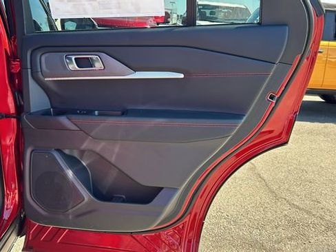 New 2026 Ford Explorer ST-Line w/ ST-Line Street Pack image 12