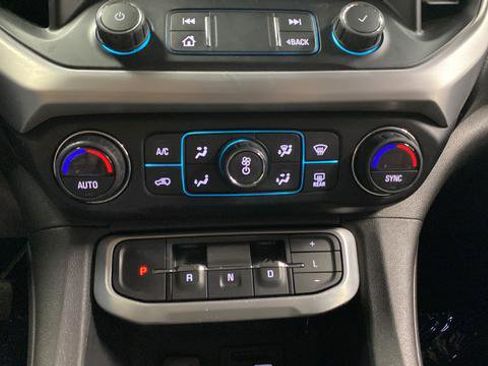 Used 2021 GMC Acadia SLT w/ Elevation Edition AWD/4WD image 18