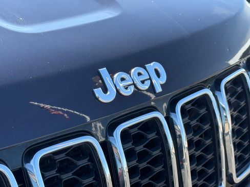 Used 2019 Jeep Grand Cherokee Limited w/ Luxury Group II RWD image 31