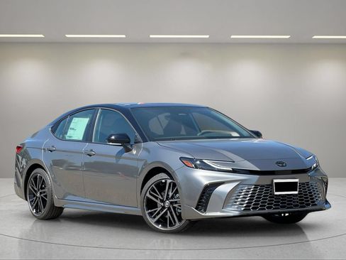 New 2026 Toyota Camry XSE FWD image 2