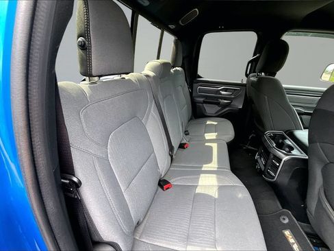 Used 2022 RAM 1500 Big Horn AWD/4WD image 14
