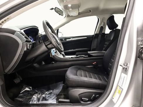 Used 2015 Ford Fusion SE image 13
