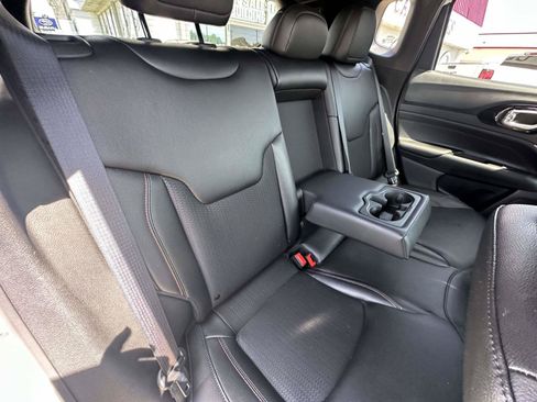 Used 2025 Jeep Compass Trailhawk AWD/4WD image 30
