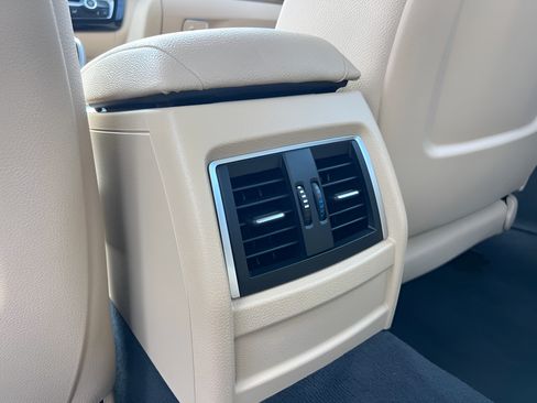 Used 2018 BMW 320i Sedan RWD image 20