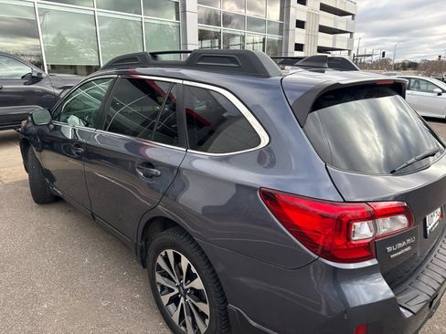 Used 2017 Subaru Outback 2.5i Limited image 5