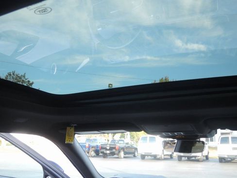 Used 2022 Land Rover Range Rover Evoque R-Dynamic S image 34