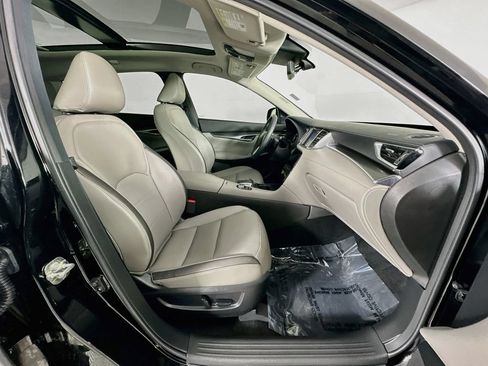 Used 2025 INFINITI QX50 Luxe AWD/4WD image 27