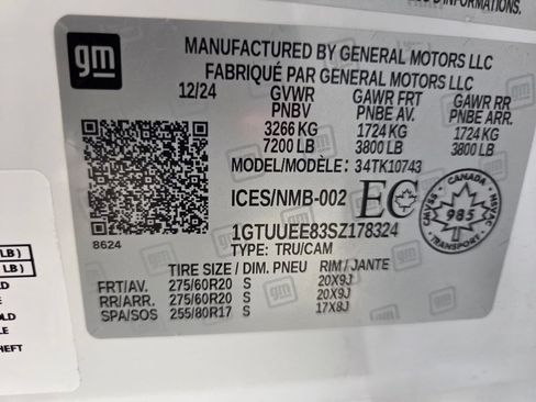 Used 2025 GMC Sierra 1500 AT4 w/ Technology Package AWD/4WD image 53