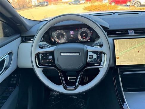 Used 2024 Land Rover Range Rover Velar Dynamic SE image 6