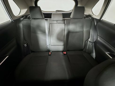 Used 2021 Toyota RAV4 LE FWD image 13