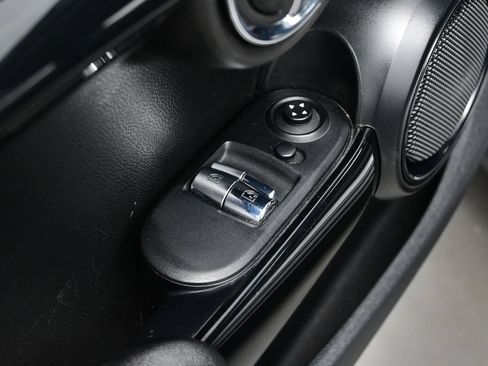 Used 2019 MINI Cooper 2-Door Hardtop FWD image 10