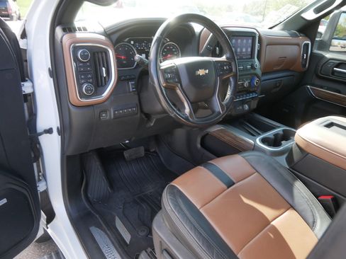 Used 2022 Chevrolet Silverado 3500 High Country w/ Z71 Off-Road Package AWD/4WD image 22
