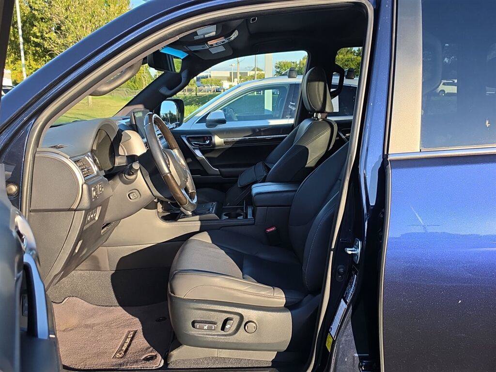Used 2023 Lexus GX 460 Premium w/ Premium Package AWD/4WD image 6