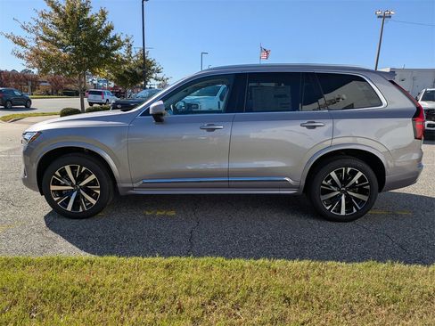 New 2026 Volvo XC90 B5 Core image 7