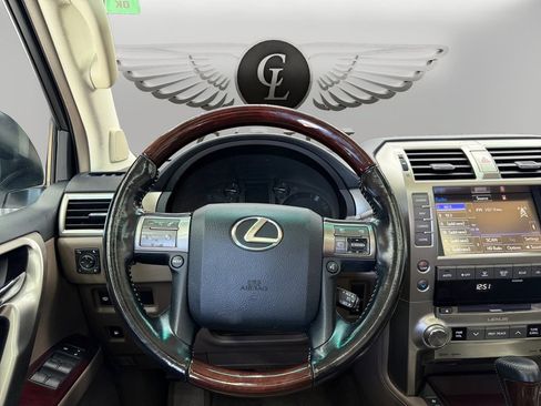Used 2018 Lexus GX 460 Premium w/ Premium Package AWD/4WD image 12