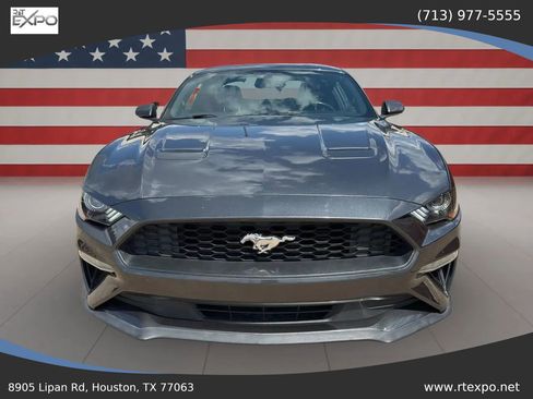 Used 2018 Ford Mustang Coupe image 3