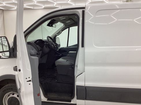 Used 2016 Ford Transit 250 130 Low Roof image 14