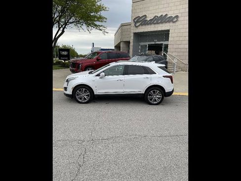 Used 2024 Cadillac XT5 Premium Luxury w/ Technology Package AWD/4WD image 1