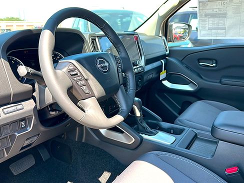 New 2026 Nissan Frontier SV w/ SV Convenience Package image 9