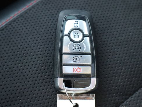 Used 2025 Ford Explorer ST image 37