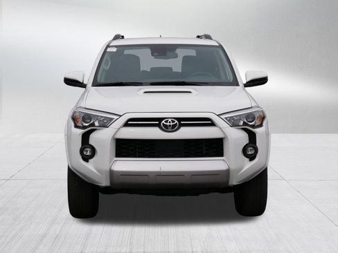 Certified 2024 Toyota 4Runner TRD Off-Road AWD/4WD image 2