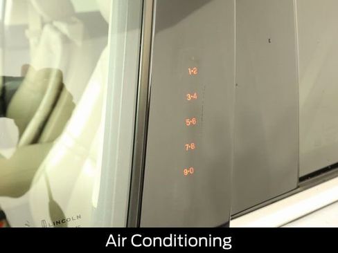 Used 2022 Lincoln Corsair AWD w/ Equipment Group 101A image 22