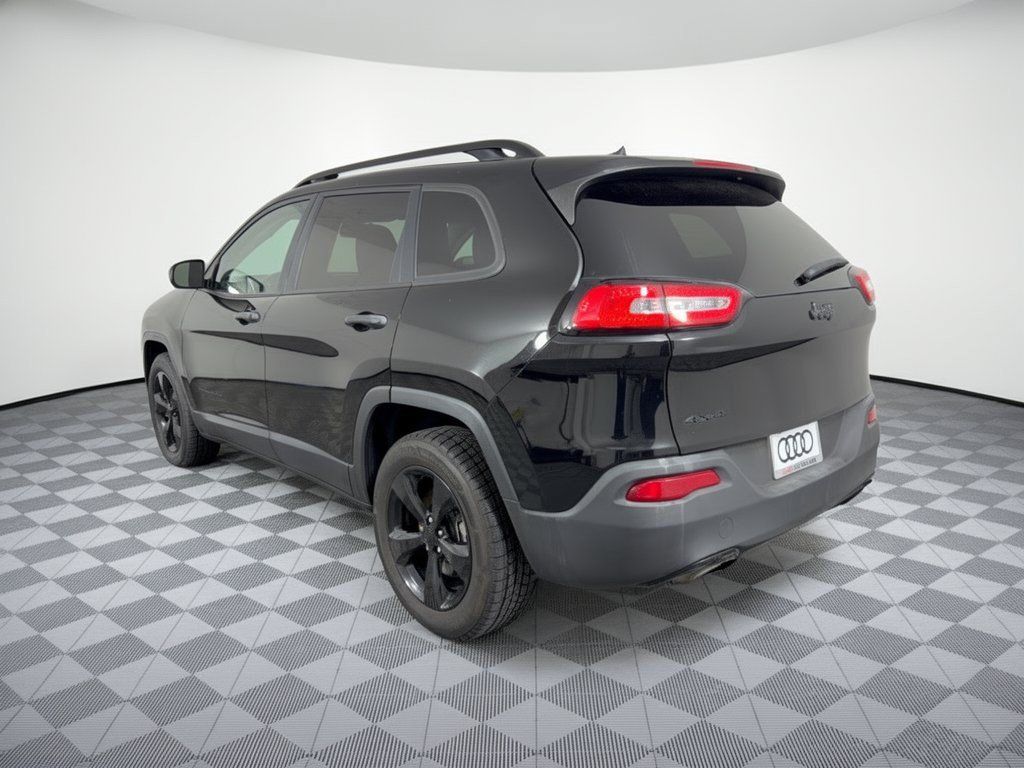 Used 2017 Jeep Cherokee Sport AWD/4WD image 3