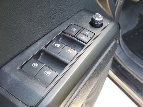 Used 2017 Toyota Tacoma SR w/ Tow Package image 20