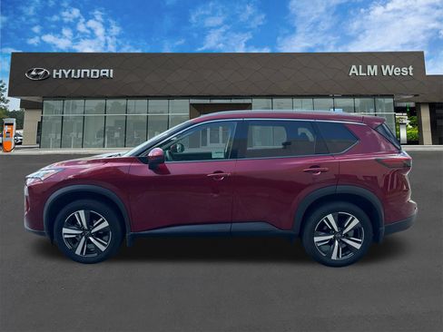 Used 2024 Nissan Rogue SL w/ SL Premium Package FWD image 8